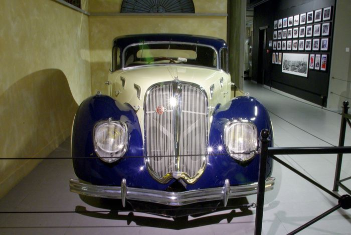 Panhard et Levassor X 77 Dynamic (1937)