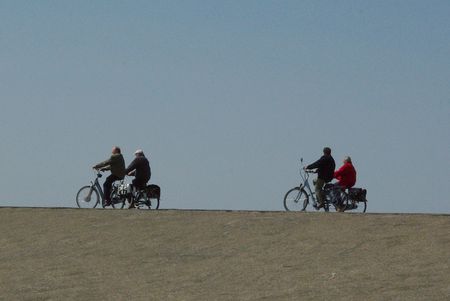 dike with cyclists